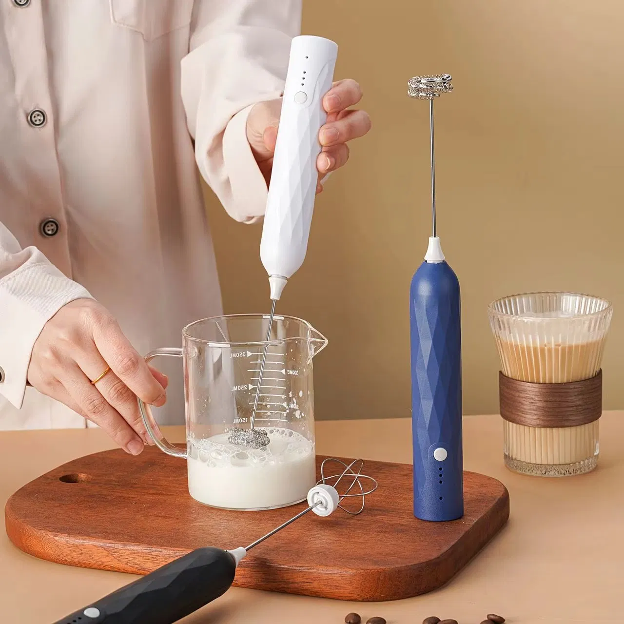 Minimalist Electric Drink Frother Electric Milk Frother - Barista Electric Milk Heater and Frother