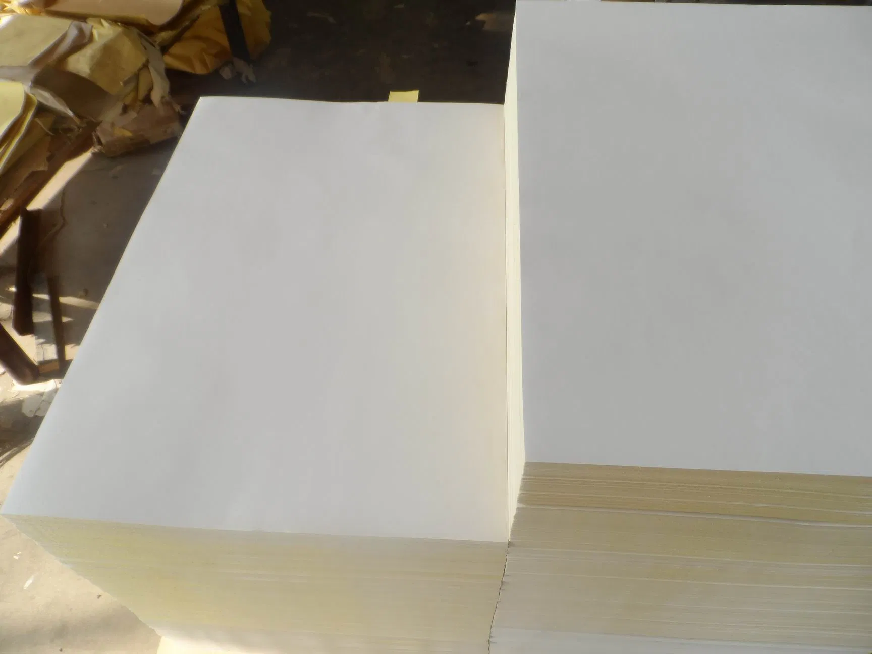 Self Adhesive Sticker Paper with 3.8cm Back Slit Back Cut
