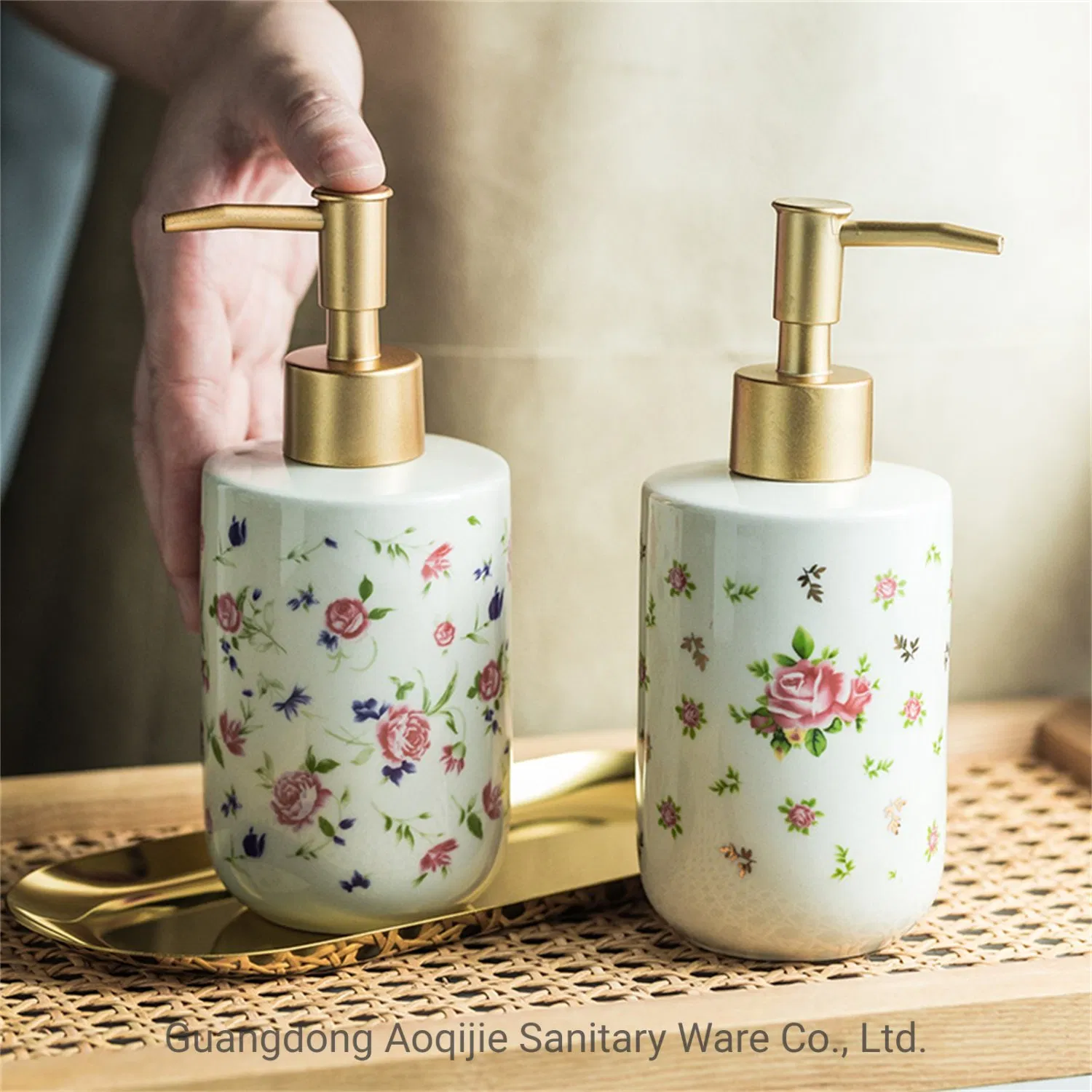 European Style Ins Ceramic Body Wash Bottle Soap Dispenser Big Rose Pattern Nordic White Push Type Liquid Soap Bottle Hand Sanitizer Bottles Rose Patterns 320ml