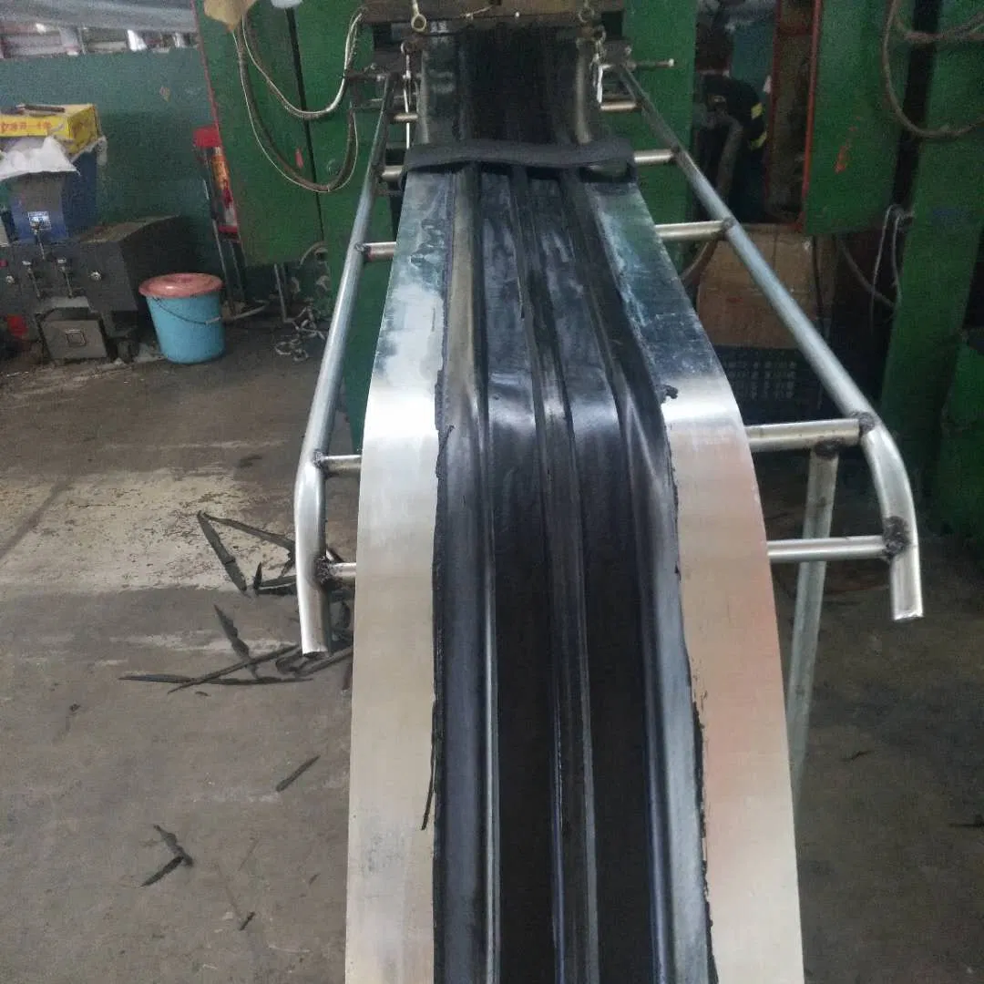 651 Type Embedded Steel Edge Waterstop for Waterproofing Industrial Buildings