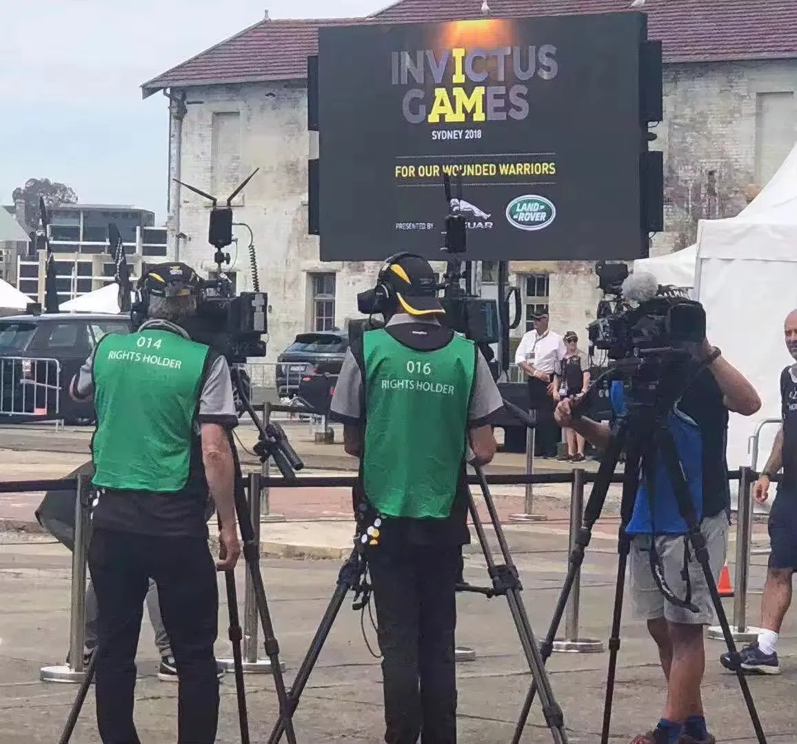 Outdoor Energy Saving LED Display Screen Portable Solar Panel Movable Outdoor Advertising Mobile Trailer LED Display