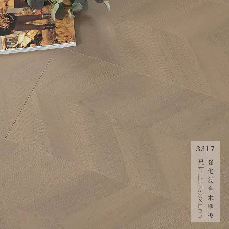 Ламинат HDF AC4 8мм, водостойкий, с виниловым покрытием