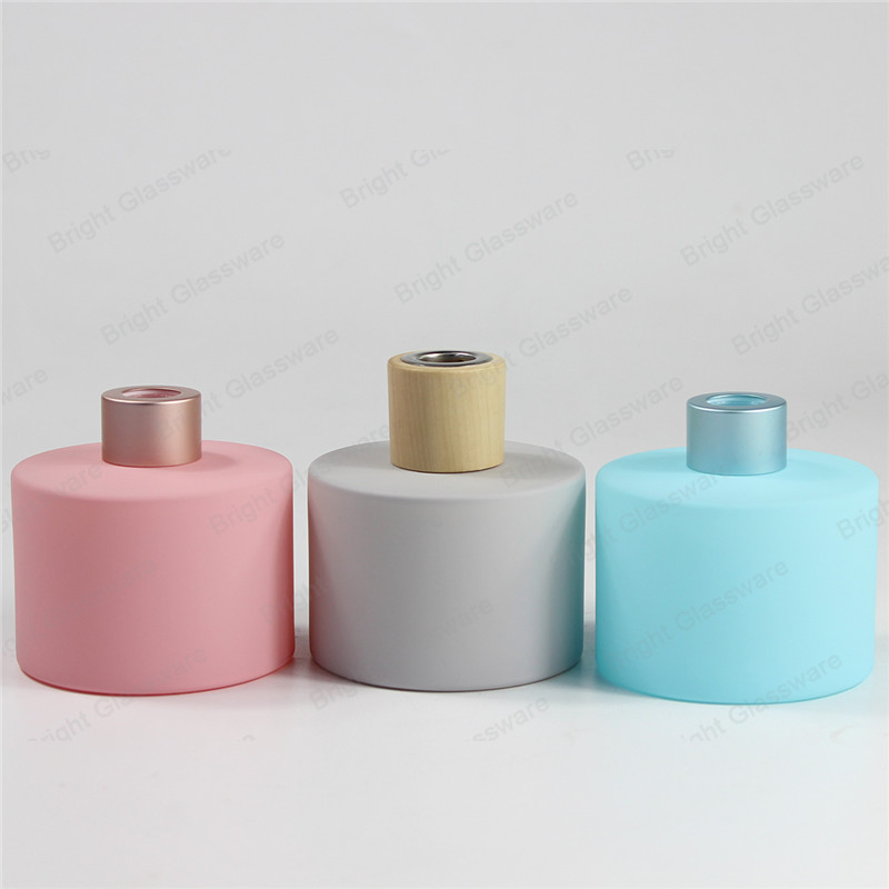 Custom Decorative 200ml Reed Diffuser Glass Bottle with Wood Cap