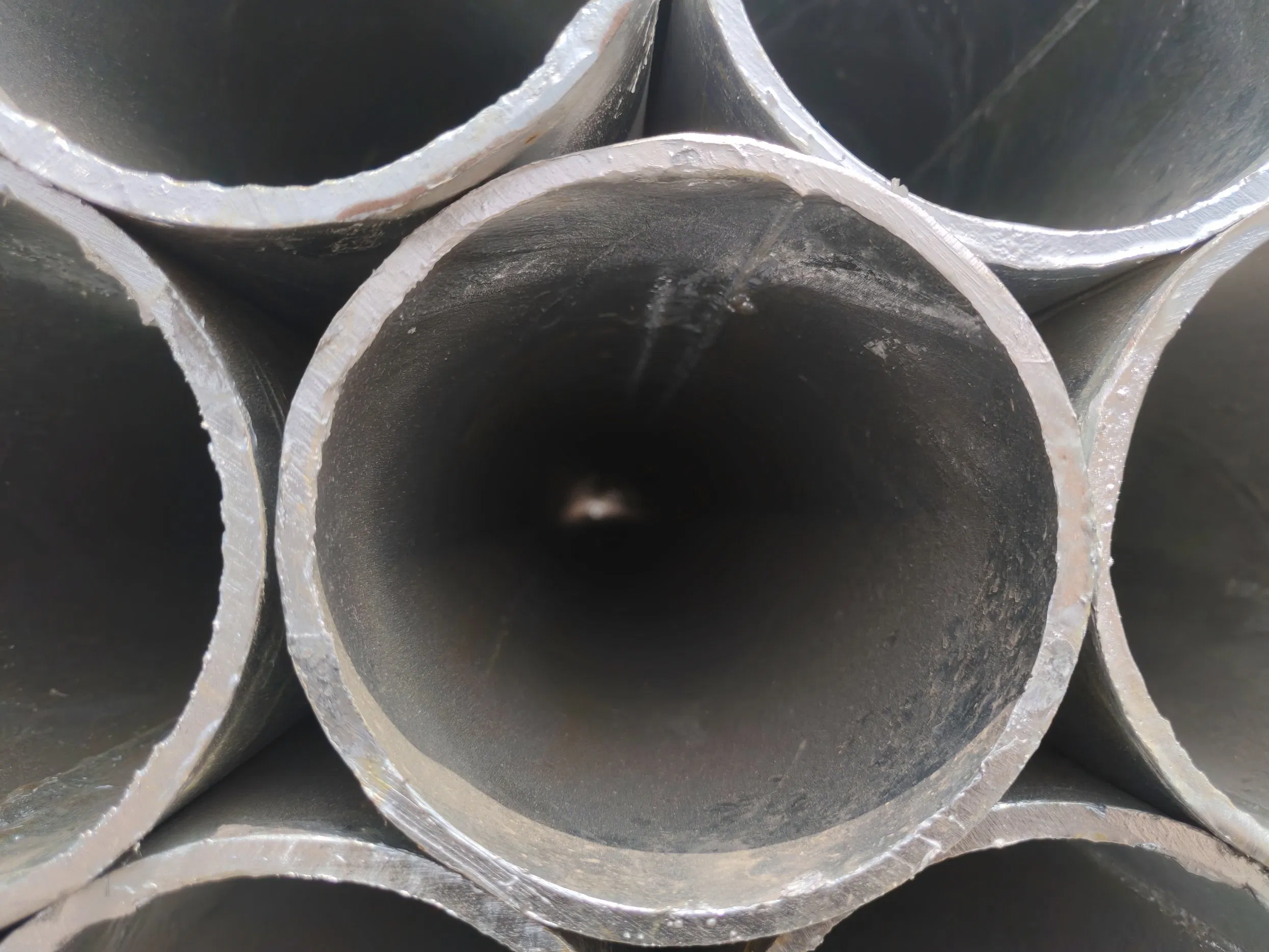 Reliable Galvanized Steel Scaffolding Pipe for Heavy Loads