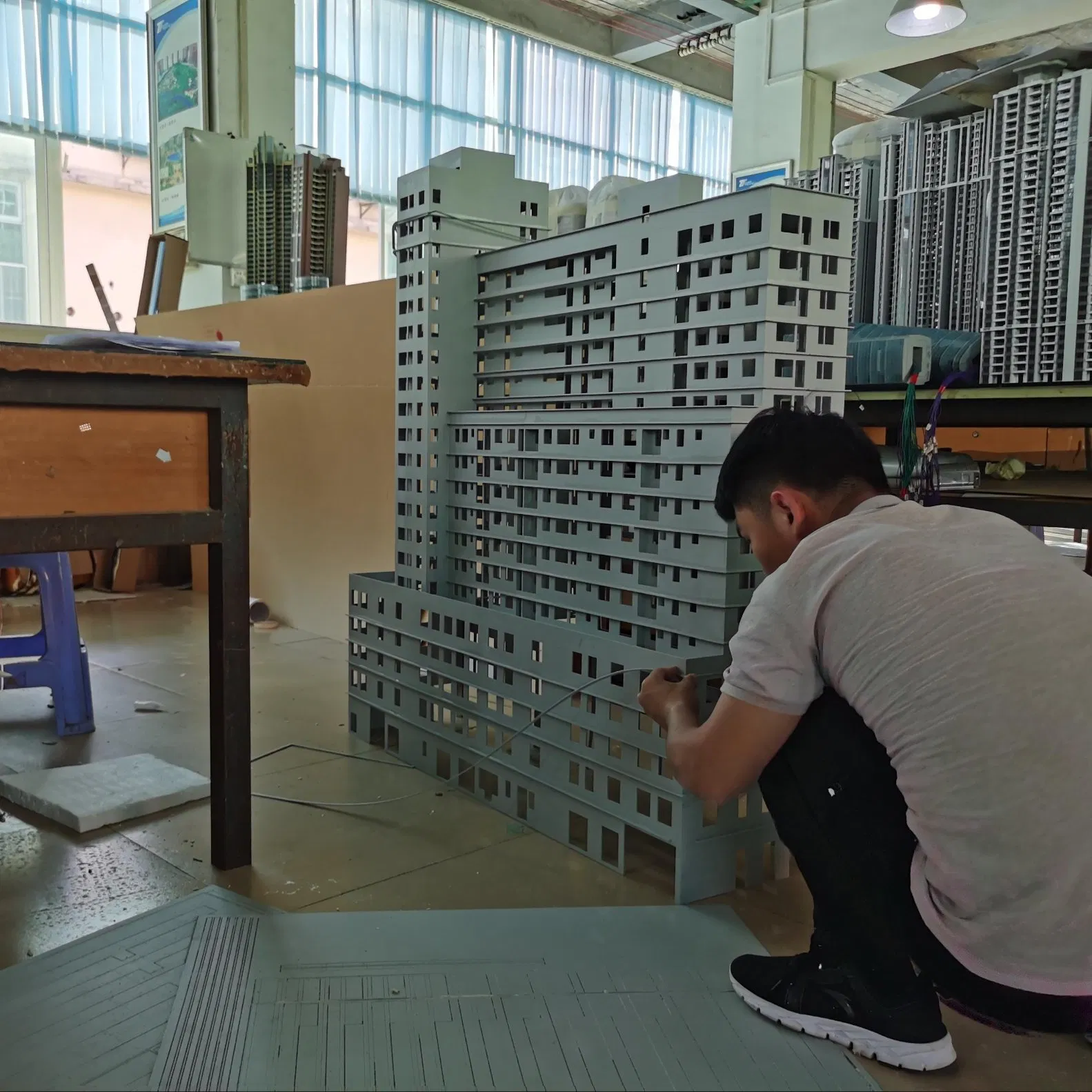 Business Model with Lighting Display, Customized Architectural Design, 3D Models