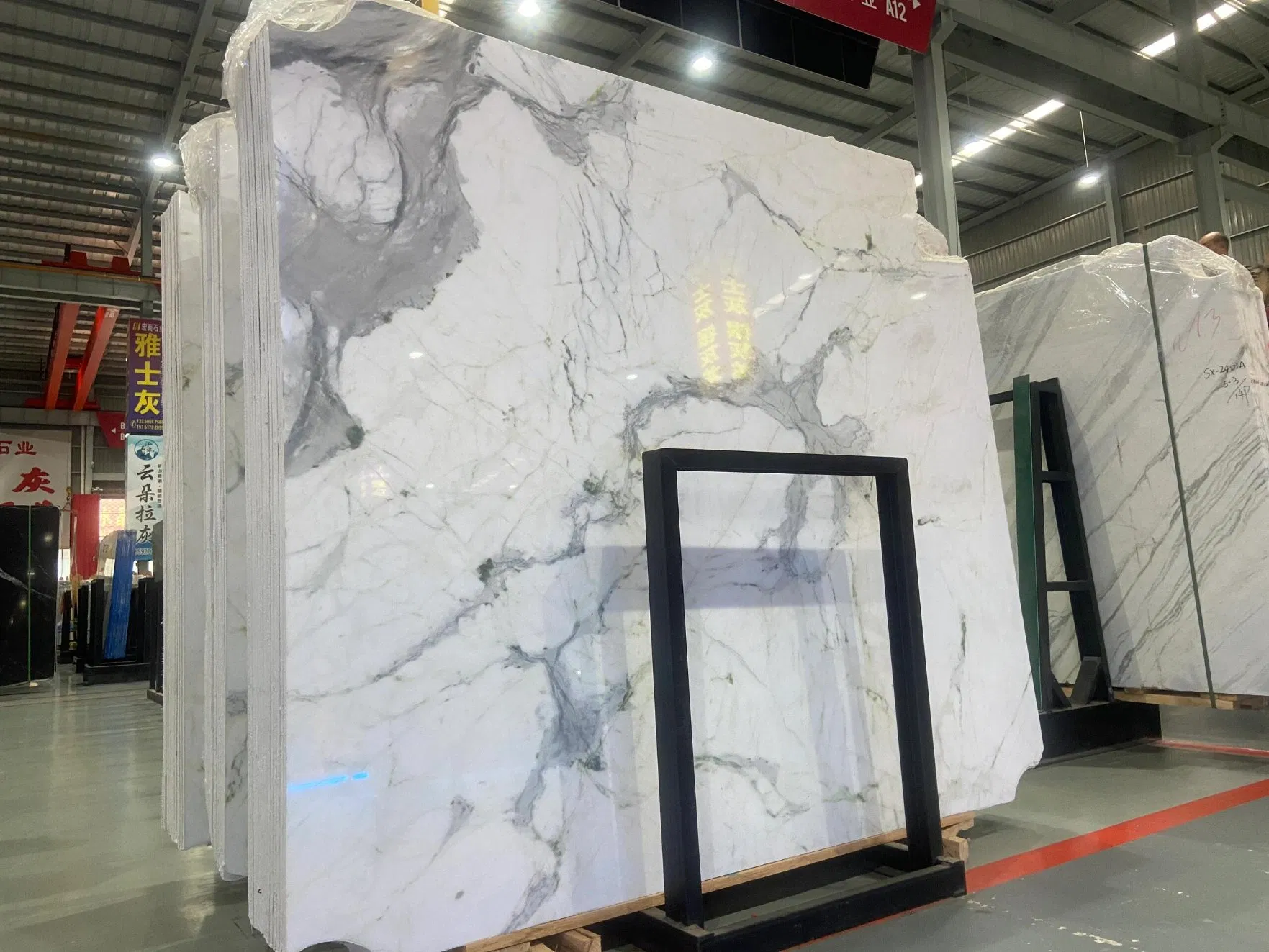 Luxury Modern Steel Spiral Staircase Calacatta White Marble Stone Railing Polished Big Slab for Villa Italian Design