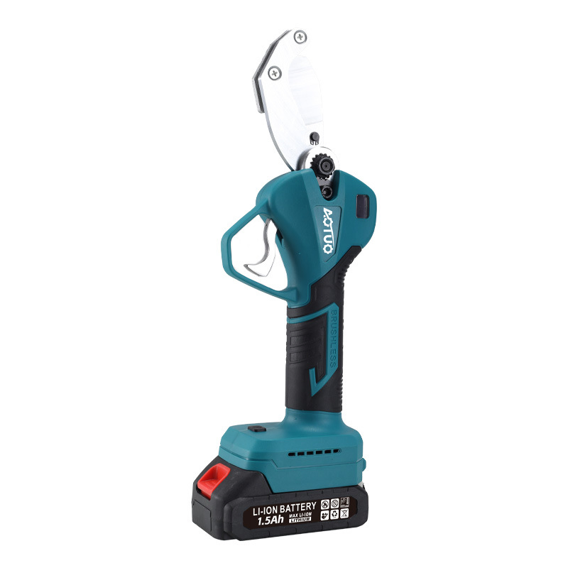 Аккумуляторный труборез для PPR, PVC, PE