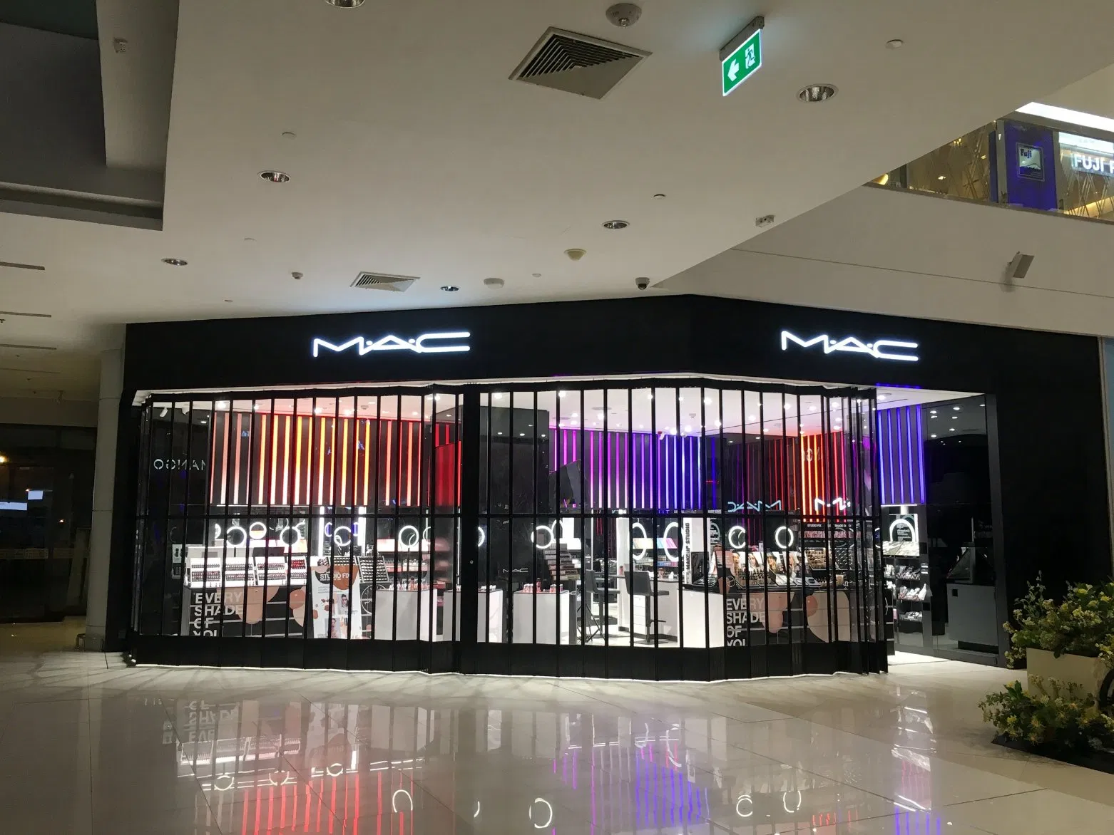 Commercial Security Manual Sliding Folding Shutter Door/Transparent Folding Door