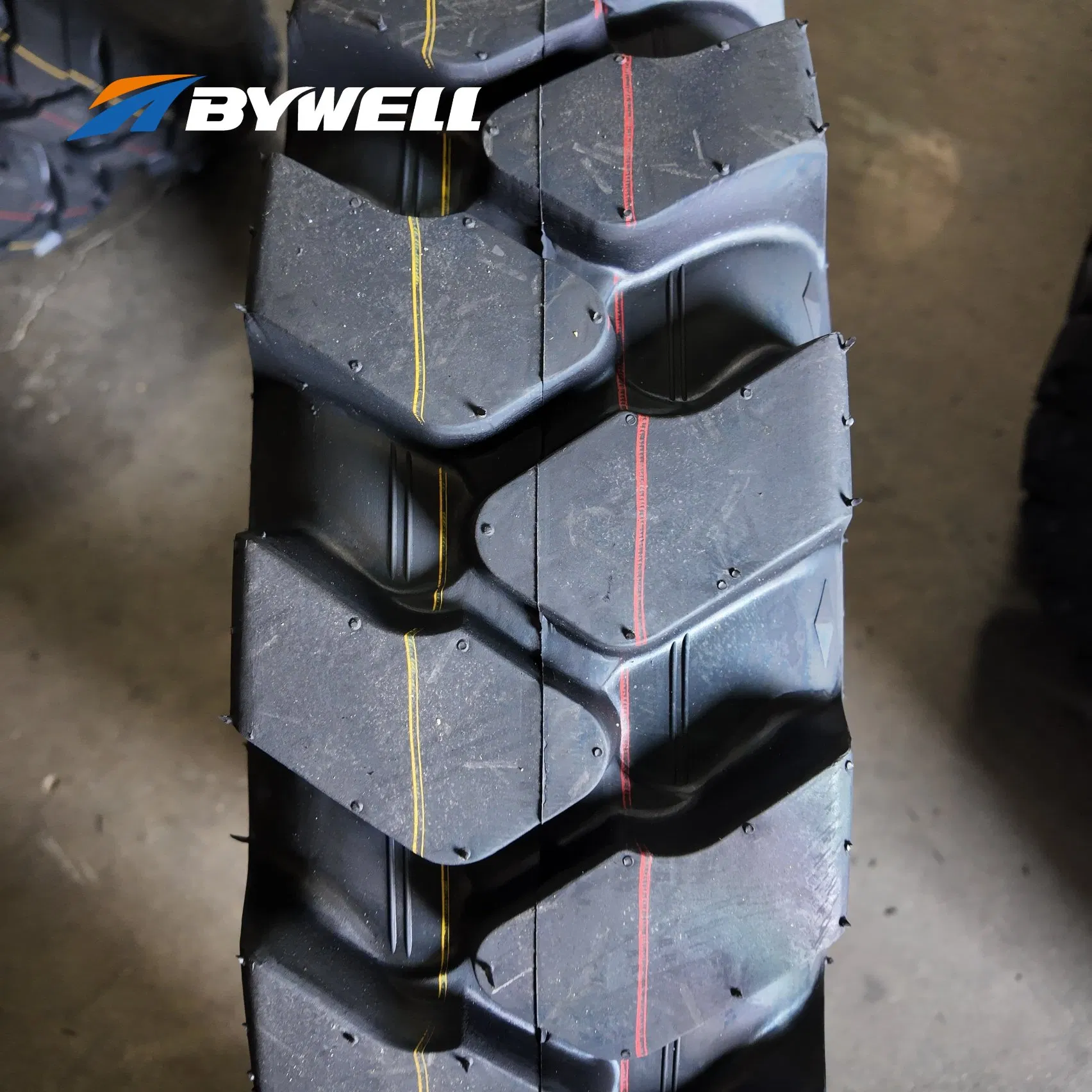 Шина BYWELL Extra Deep Lug 12.4-28 12PR для мягких почв