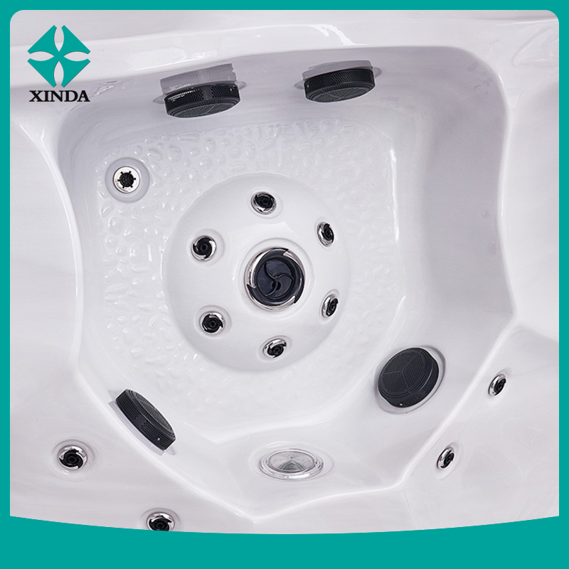 Большой уличный СПА-бассейн Luxury Garden с гидромассажем