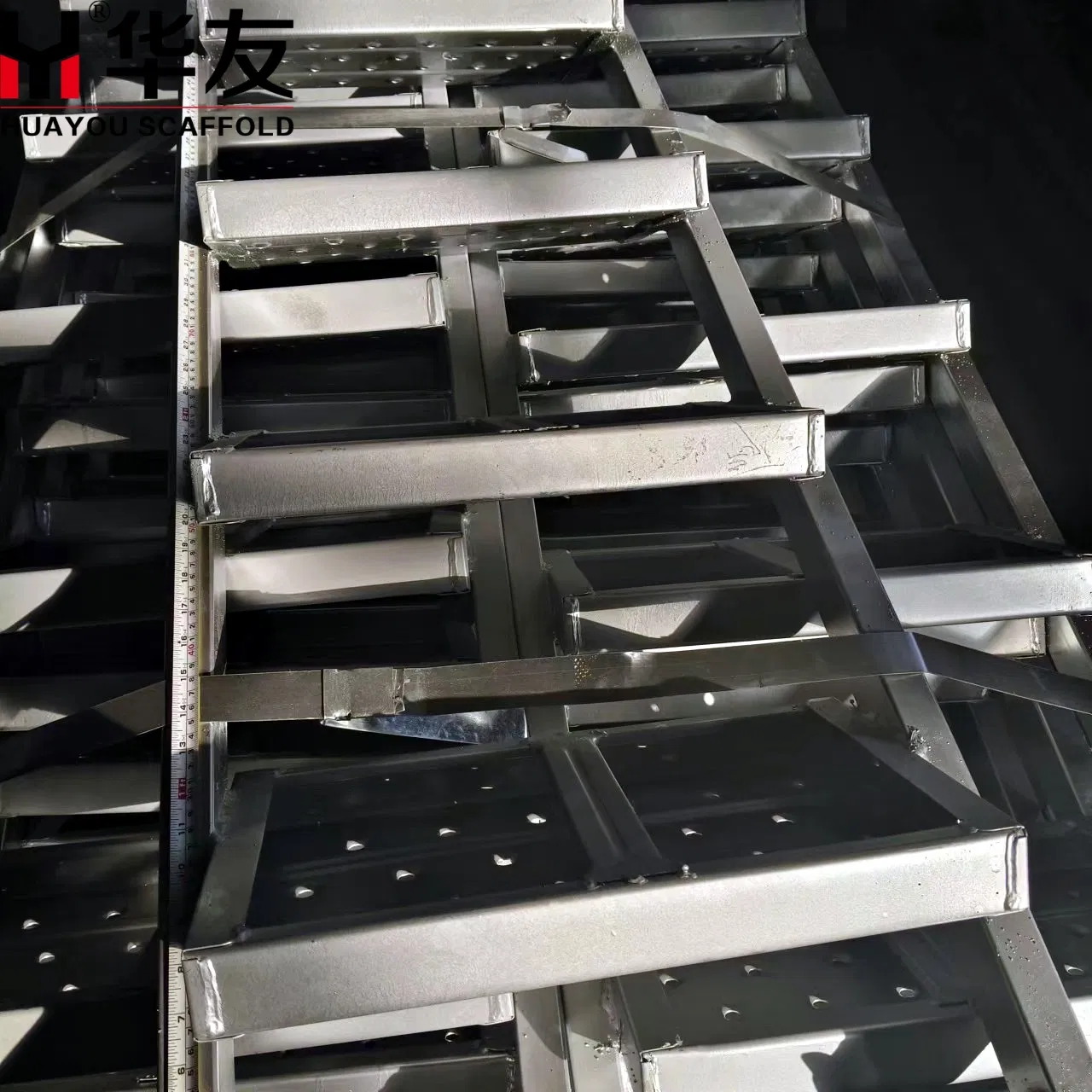Galvanized Mobile Climbing Tower Staircase Scaffold Steel Ladder for Modular Scaffolding System