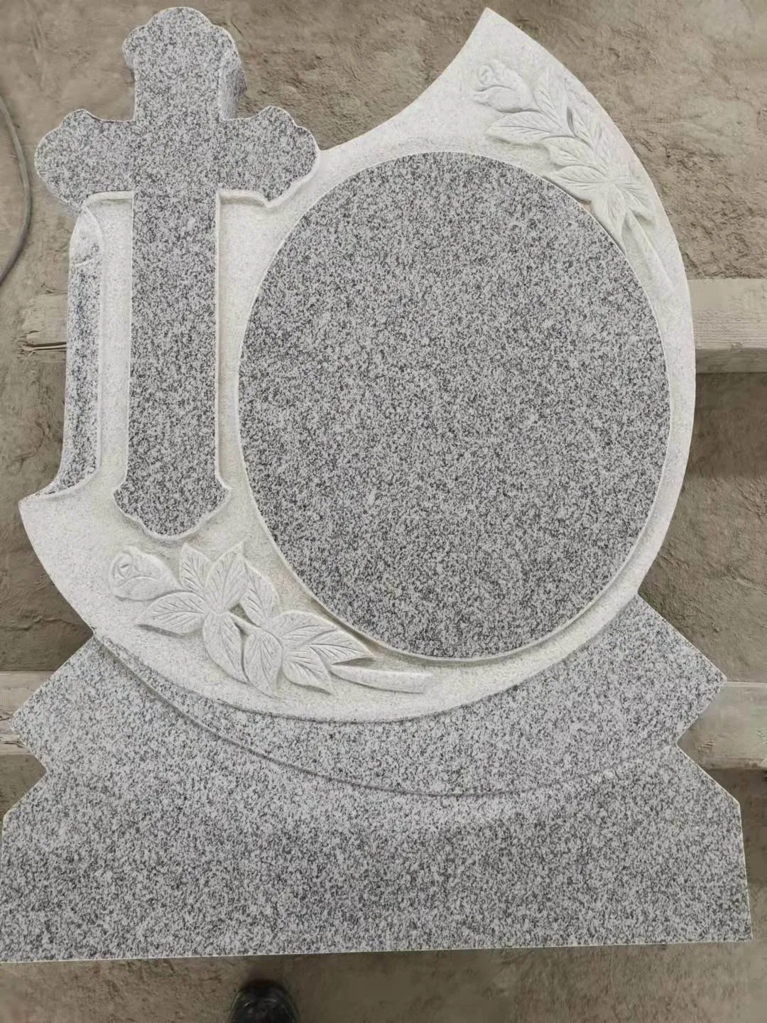 Grave Stone Wholesale Black/White/Grey Granite Cheap Angel/Heart/Butterfly Monuments Headstones Tombstones