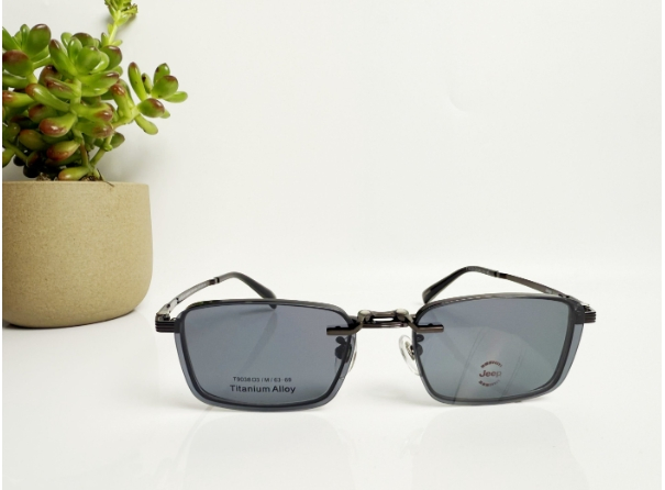 New High Quality Titanium Eyeglasses Classic Square Glasses Lens Magnetic Clip on Titanium Frame