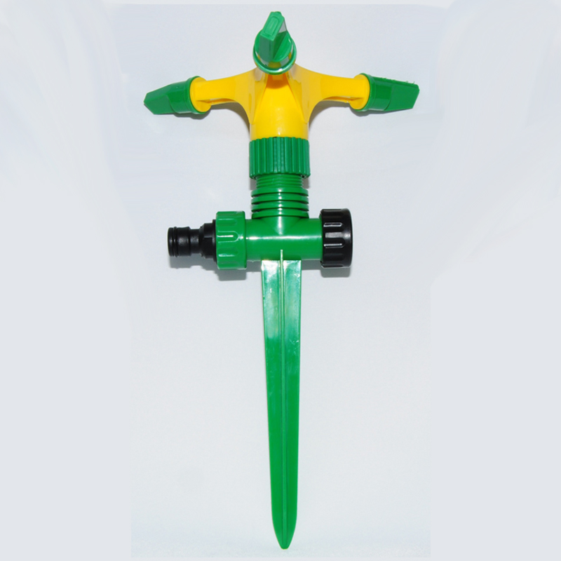 Plastic Adjustable 3-Arm Sprinkler W/Plastic 2-Way Spike