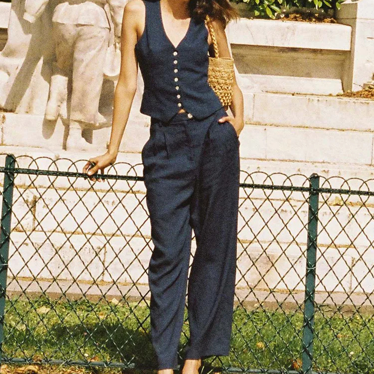 Комплект женский топ на пуговицах и широкие брюки