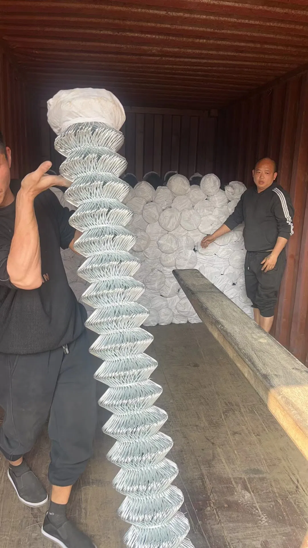 Durable Chain Link Mesh Chain Link Fence - Hexagonal Wire Mesh Fence for Outdoor Use