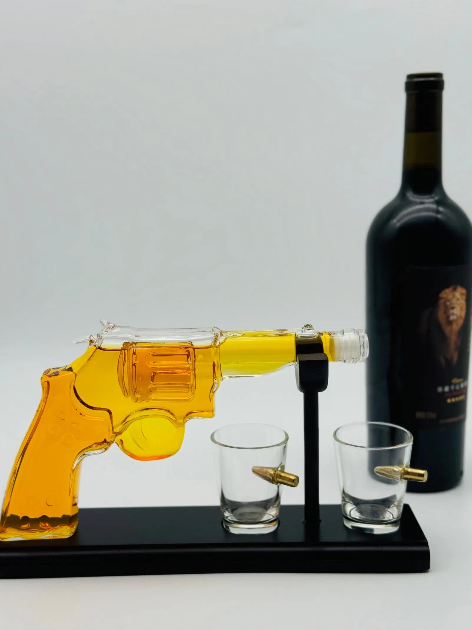 New! Hot Sale Glass Whisky /Wine Decanter --Gun Shape