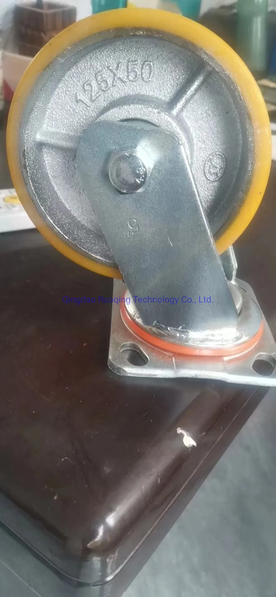 Тяжелый фиксированный поворотный ролик из полиуретана