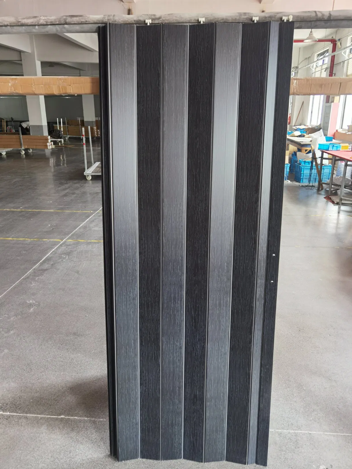 China Manufacture Excellent Interior PVC Sliding Folding Door for Kitchen /Bathroom/Commercial Market 203X86mm by 10/11/12mm Thickenss