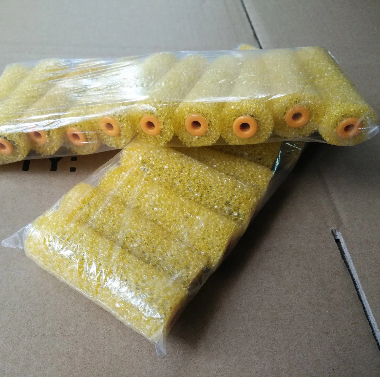 Валик поролоновый двухсторонний 100 мм