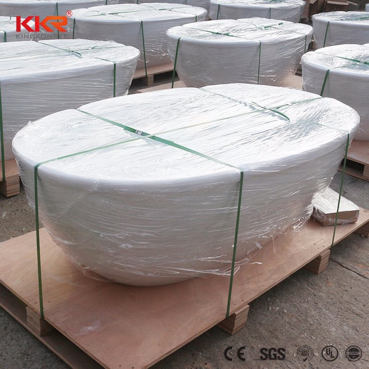 Овальная каменная ванна для ванной комнаты