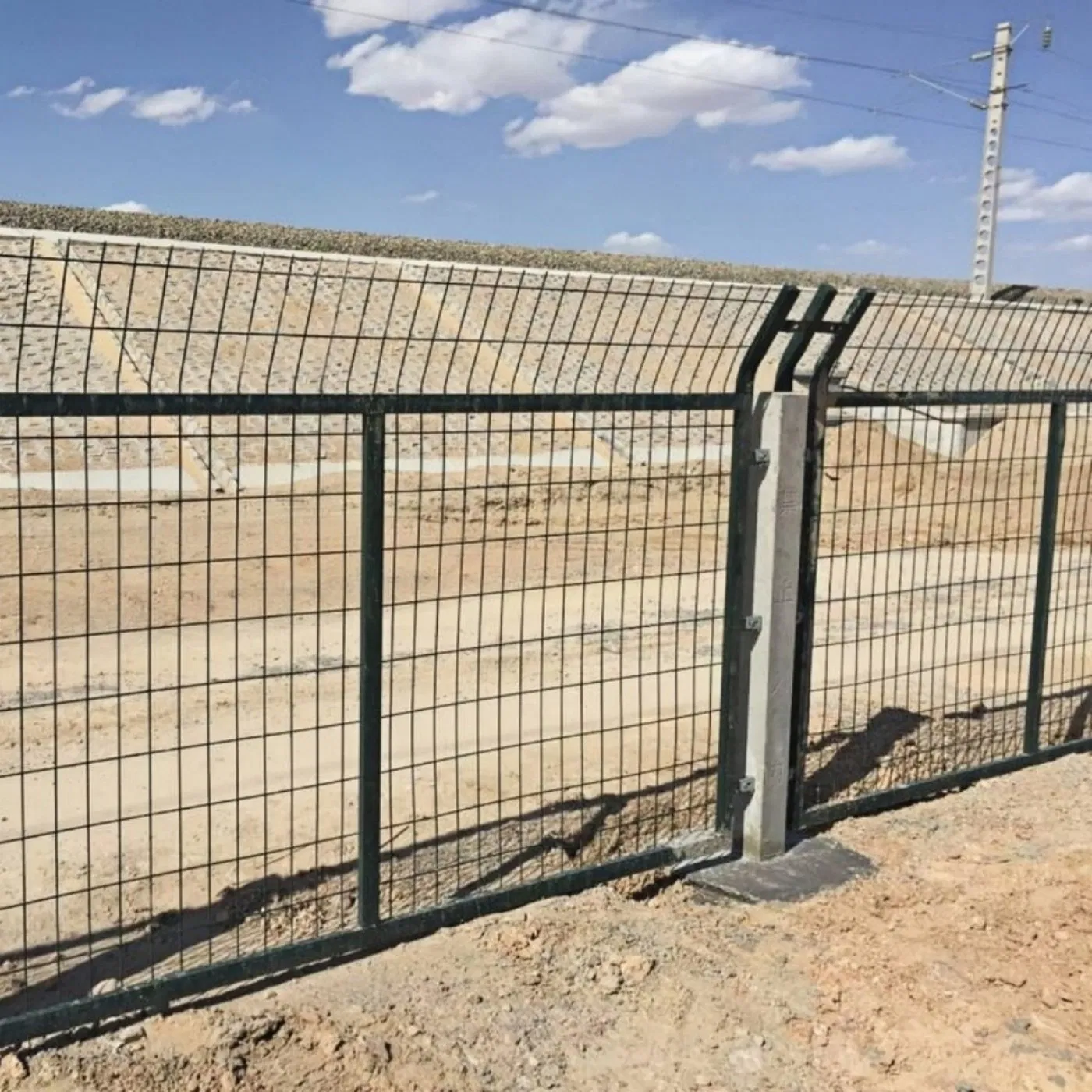 Security Fence for Railway High Risk Areas with Steel Razor Wire and PVC Coating