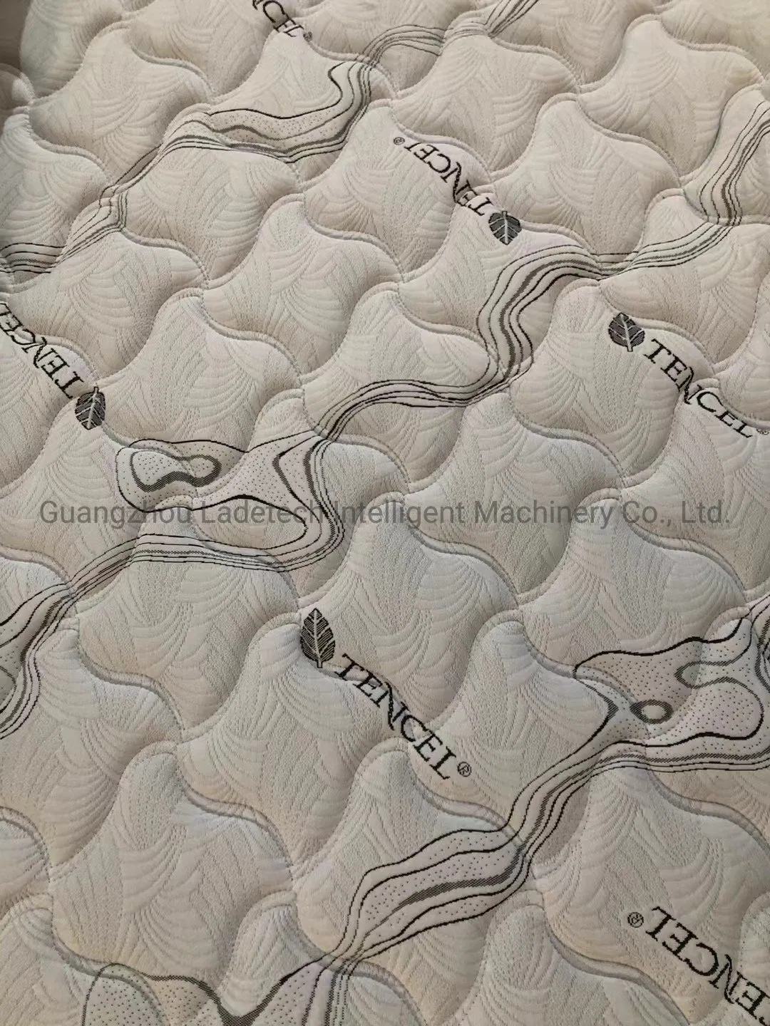 LDT-QTF02 High Class Thick Mattress Topper Multineedle Quilted Fabric mattress knitted fabric