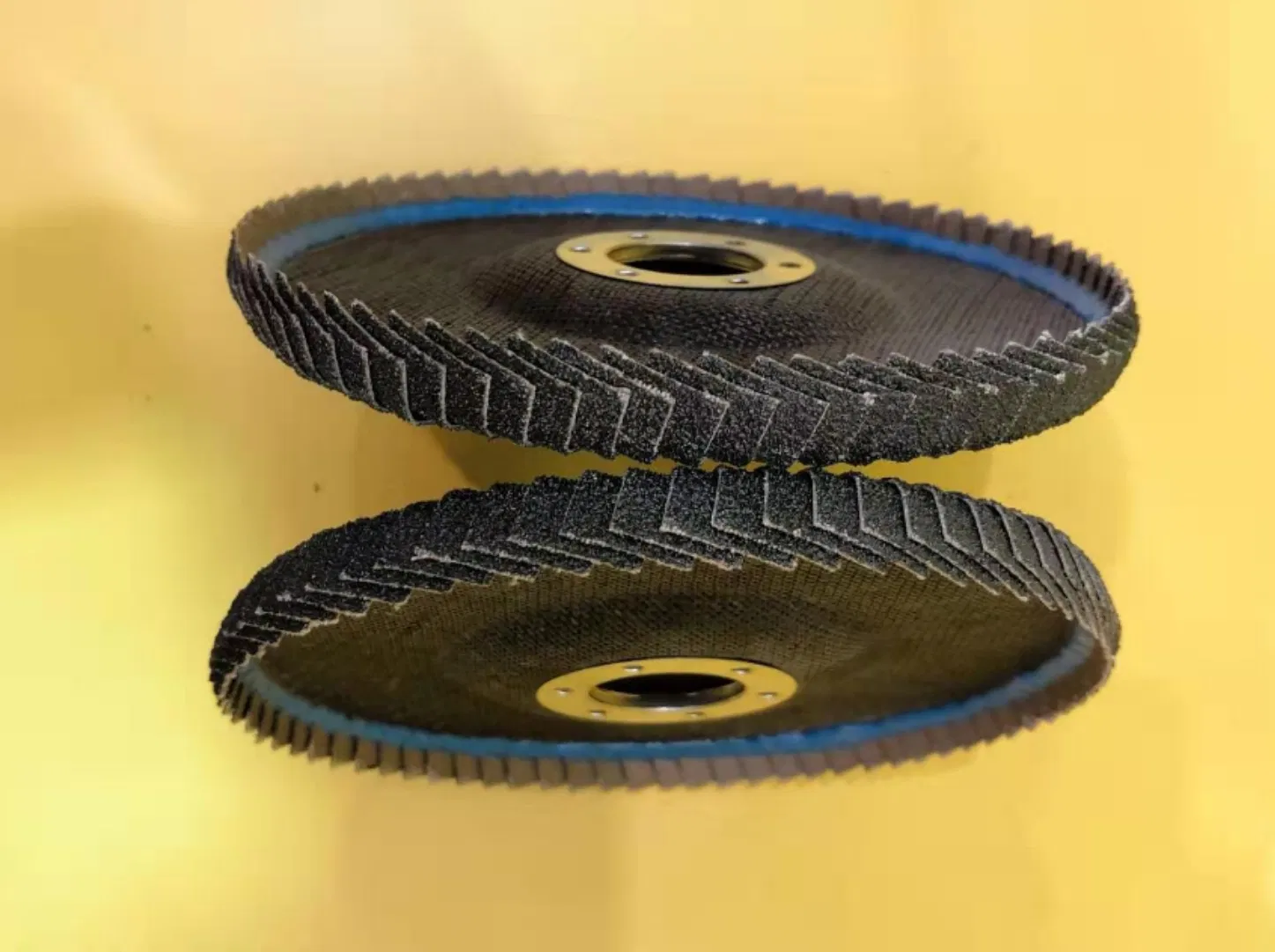 Half Cover Black Calcined Flap Disc-Stainless Steel Polishing Discs