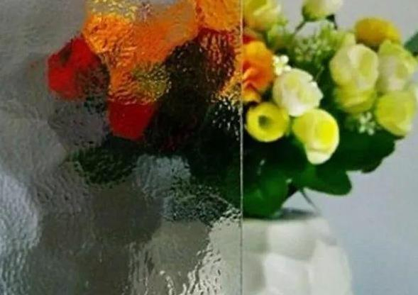 Tsuchime Pattern Textured Glass for for Artistic Display and Niche Applications