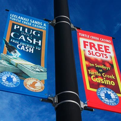 New Invented Spring Loaded Ajustable Highway Metal Banner Flag Holder Bracket System