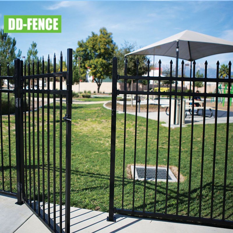 Galvanized & Powder Coated Steel Picket Fence