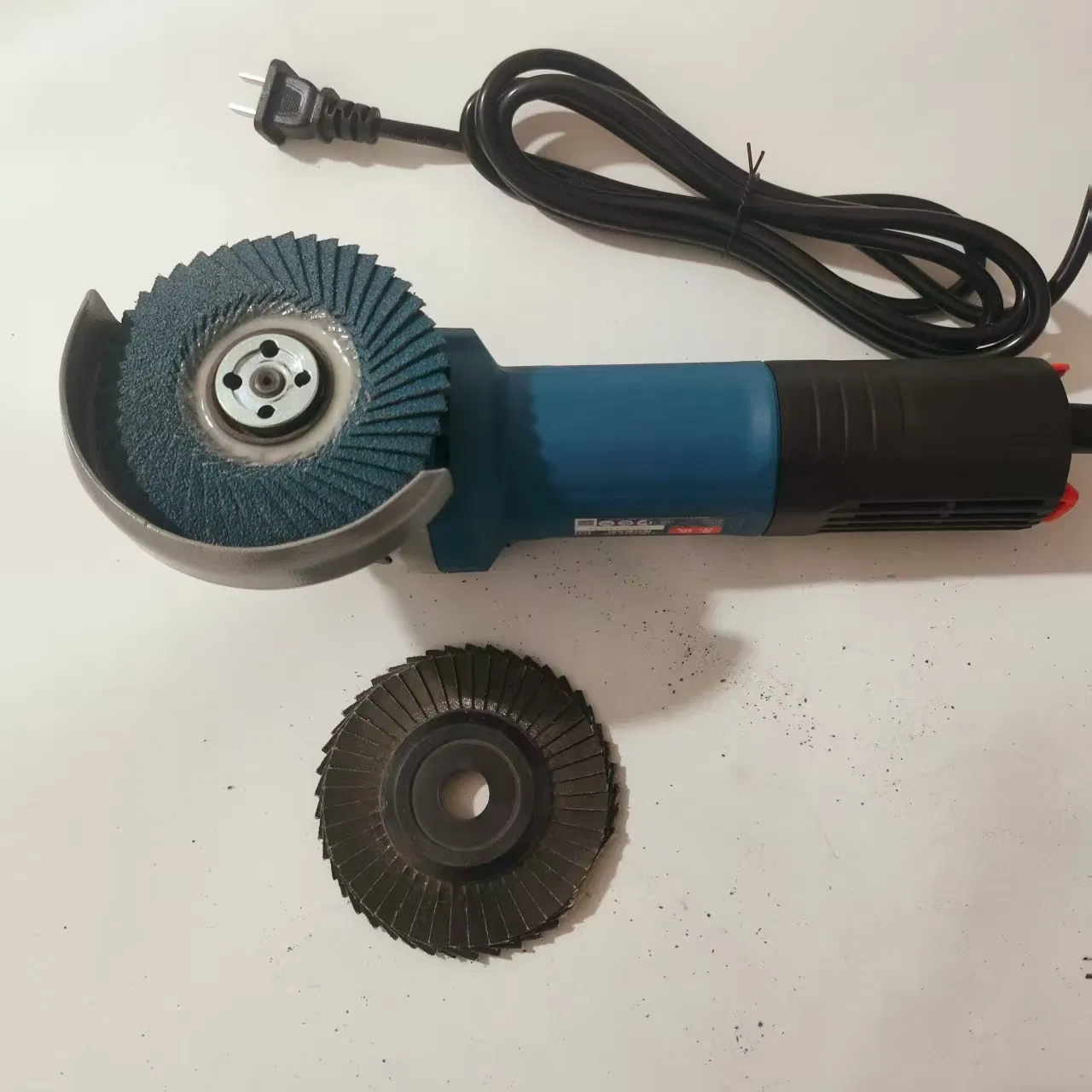 Шлифовальные диски и лепестковые круги 4 дюйма