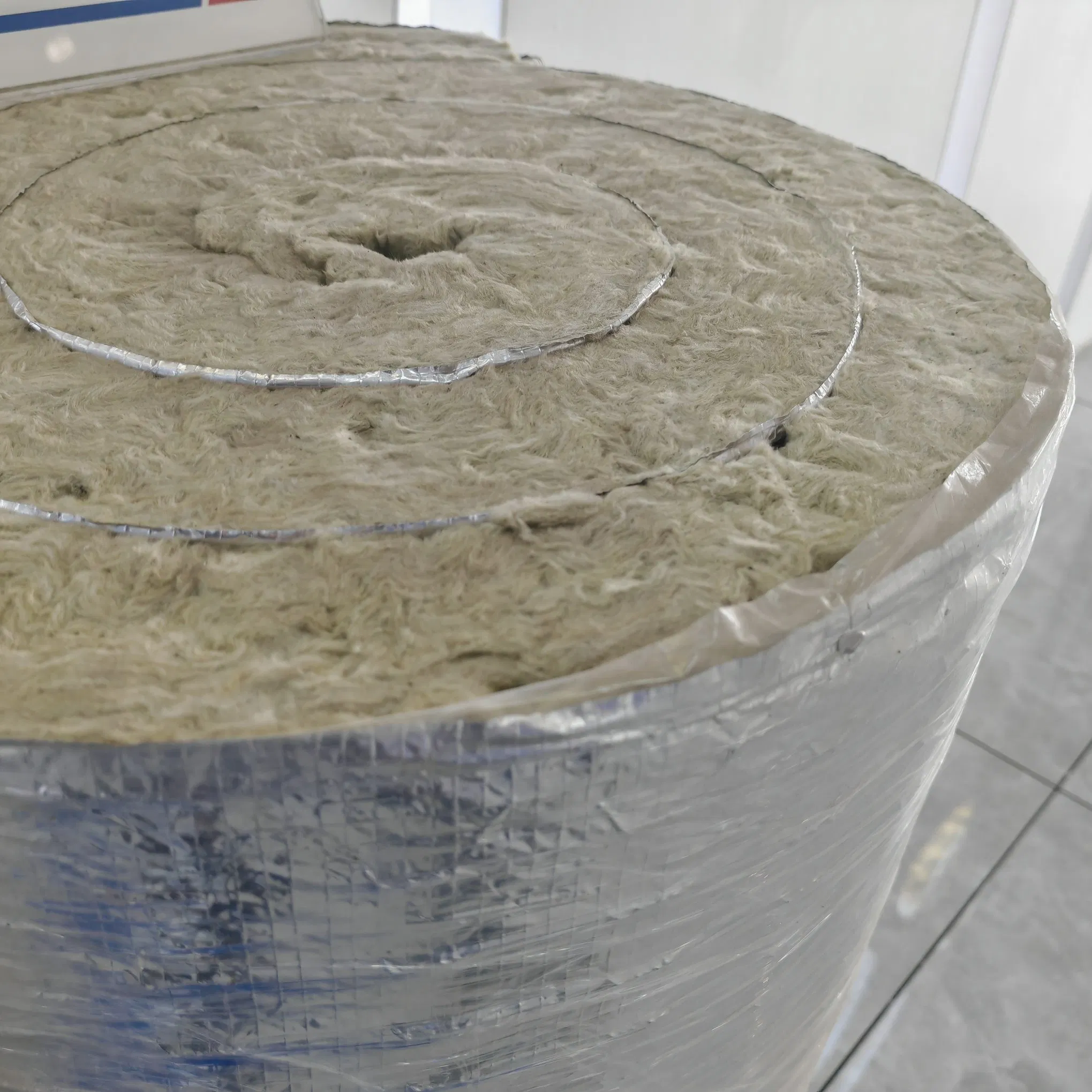Mineral Wool Roll with Foil Section for Steam Pipe Insulation in Industry