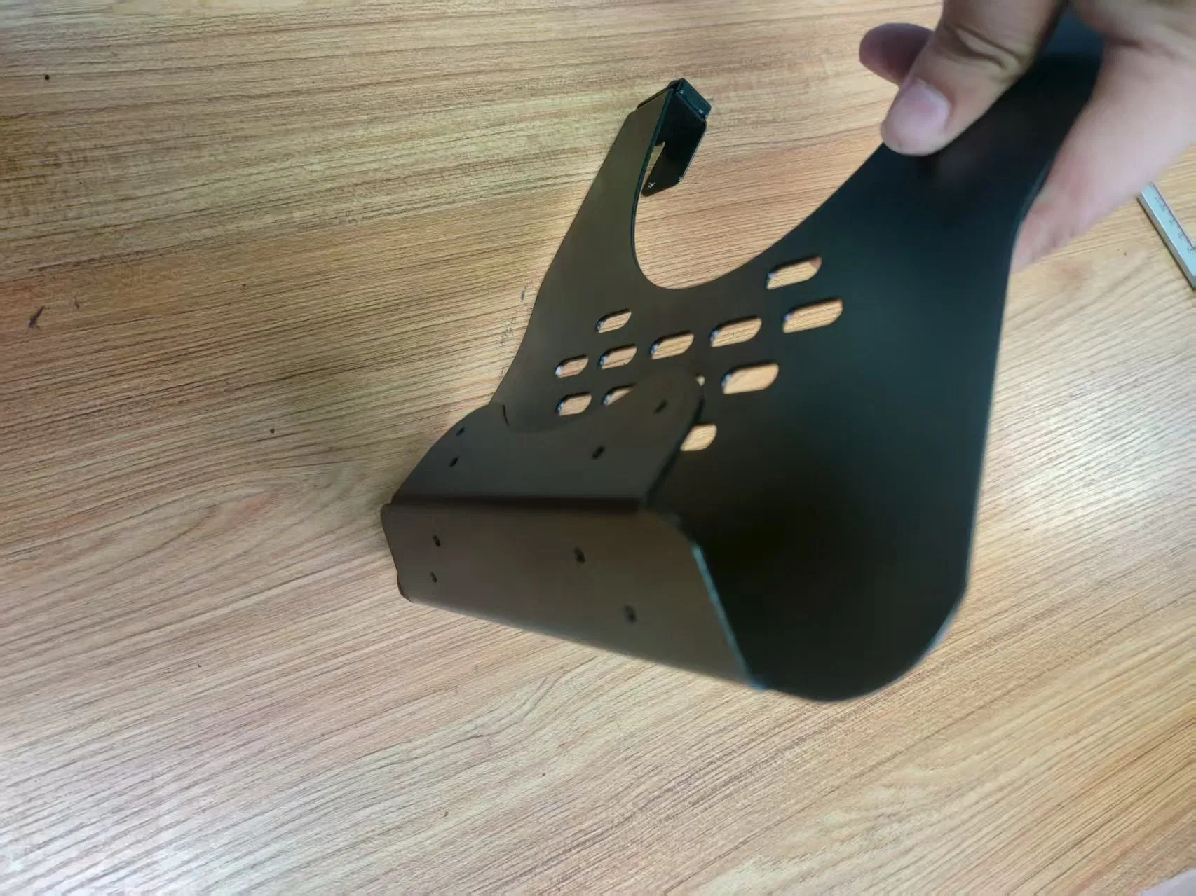 Крепление для ноутбука к монитору на VESA 100x100/75x75 мм