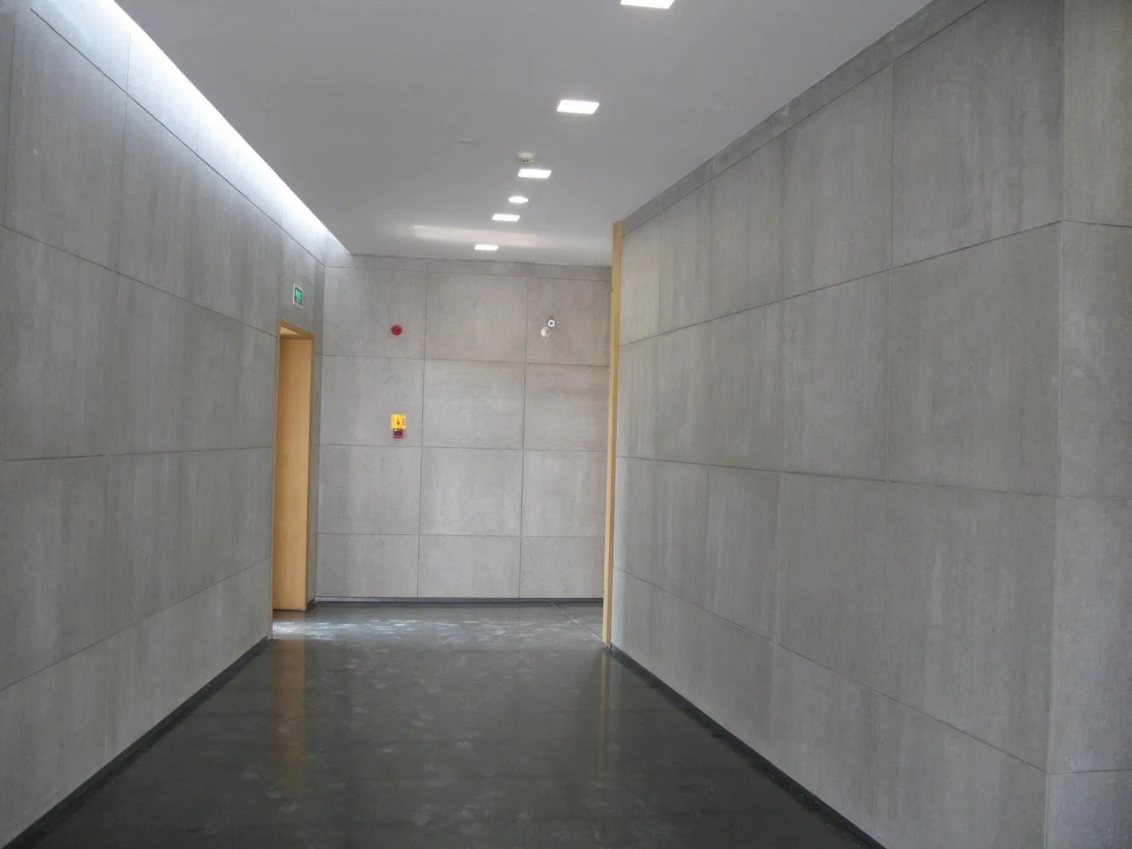 100% Non Asbestos Autoclaved Cement Panel High Density Waterproof Fireproof Inerior Exterior Wall Panel Cladding Partition Flooring