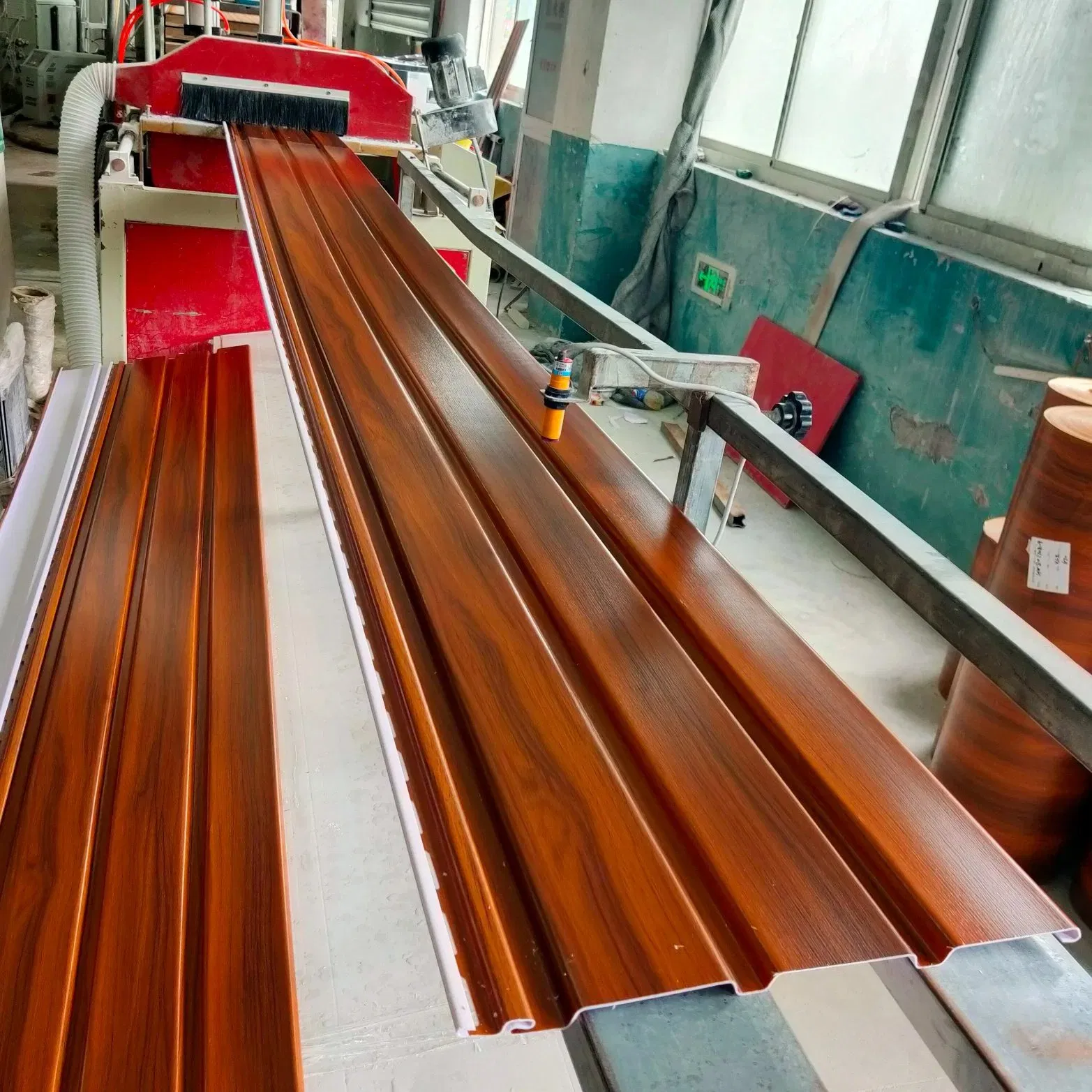 Exterior Wood Laminated PVC Vinyl Plain Soffit Ceiling Panel for Roof Eave