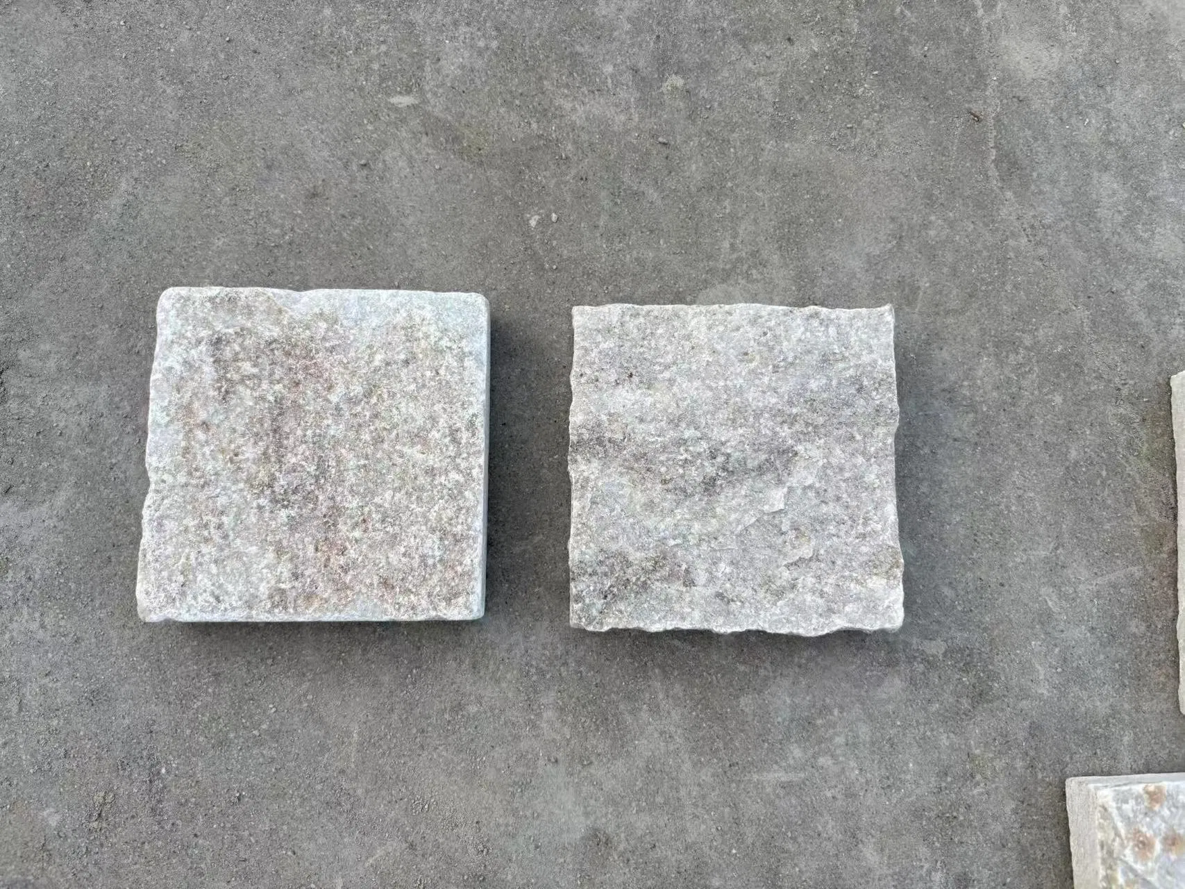 White Quartzite Randon Shape Tile for Wall and Flooring