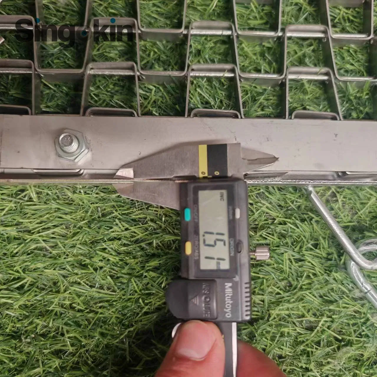 Anti Rust Stainless Steel 1.2m X 1.2m 1.8X1.8 Metal Mesh Steel Drag Mesh for Grass Leveling