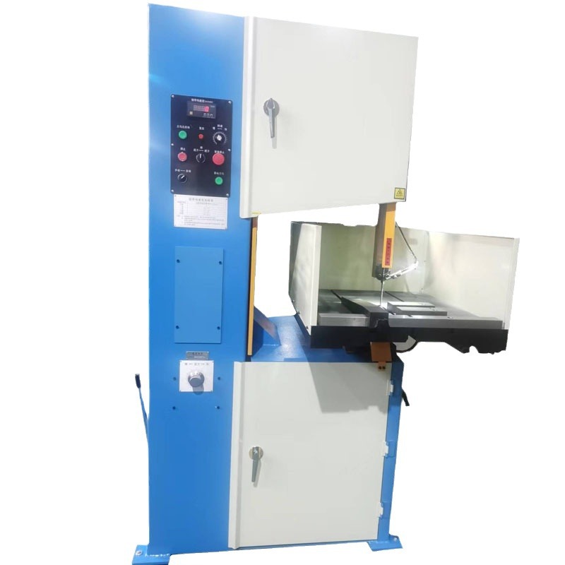 Станок для резки дерева ленточнопильный