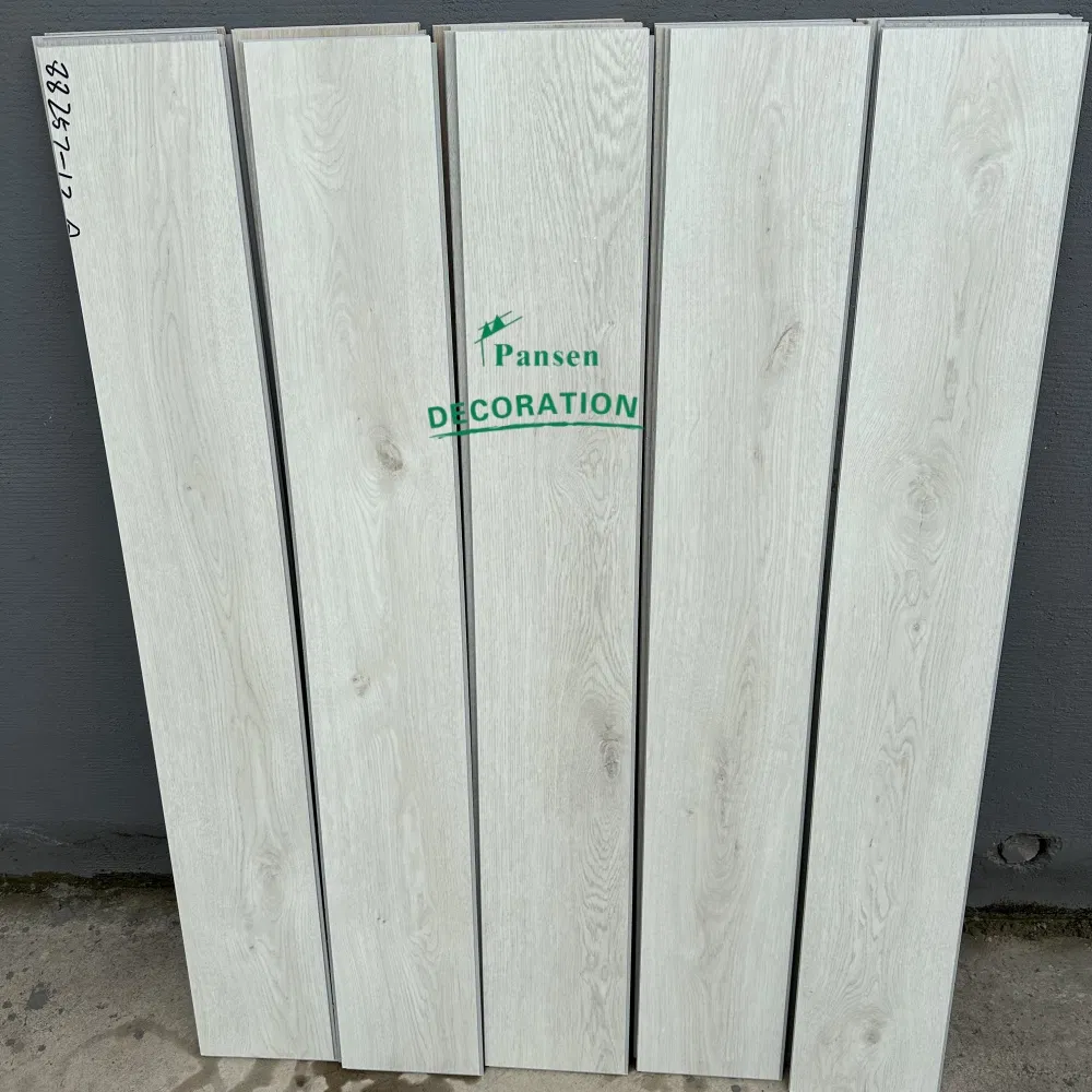 Waterproof Plastic Wood Floor Spc 7mm Thick for Home and Office