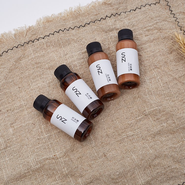 Cheap Custom Private Label 40ml Mini Disposable Hotel Supplies Body Lotion Shampoo and Conditioner Toiletries Set