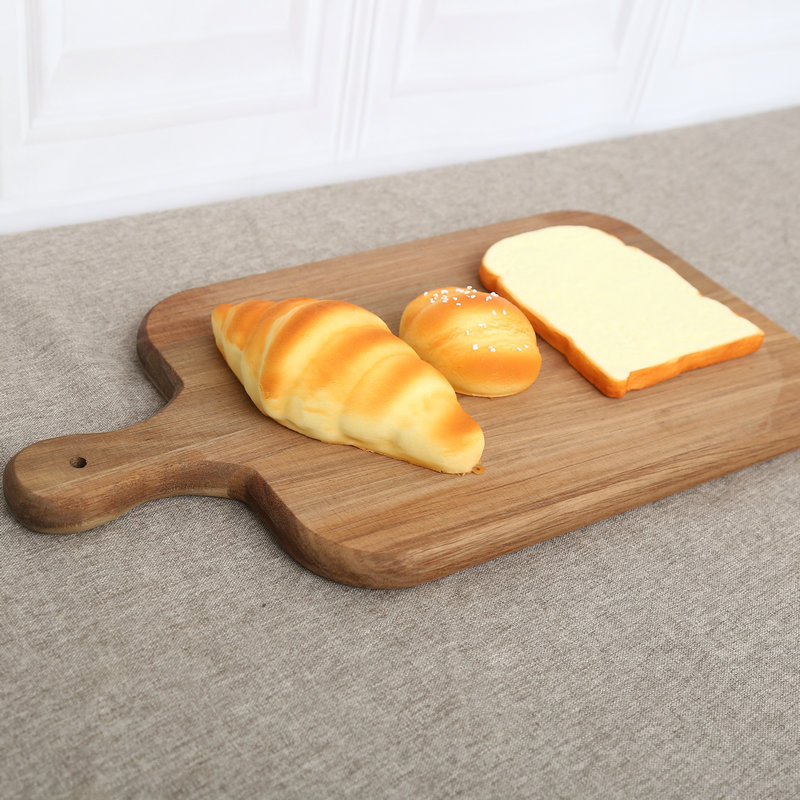 Разделочная доска из акации для стейка с желобом