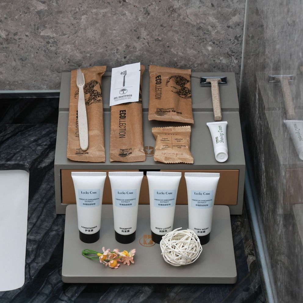 Shower Essentials Set, Body Wash, Shampoo, and Conditioner for Hotel, Resort, SPA