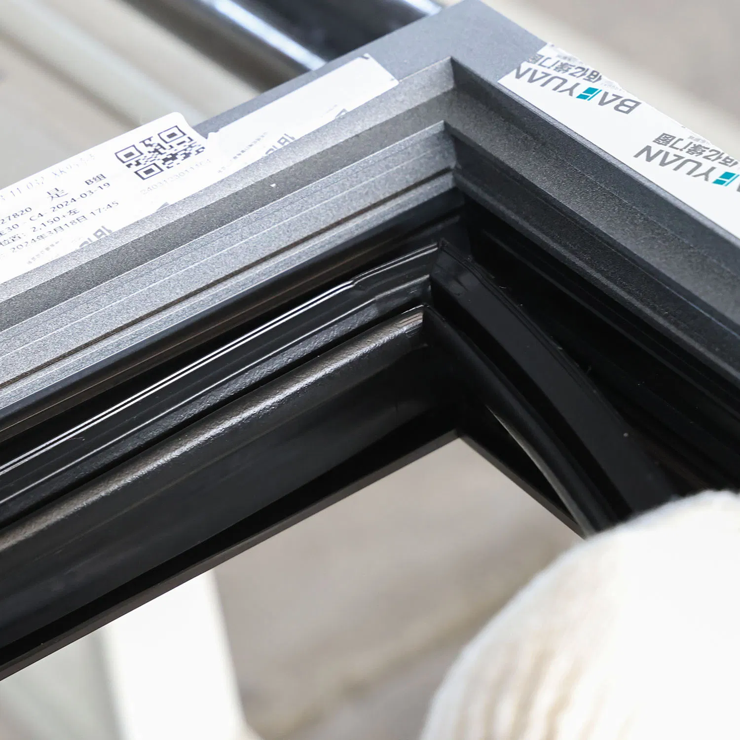 Customizeble Australian Standard New Popular Energy Saving Aluminum Tilt Turn Window Casement Windows with Window Fittings