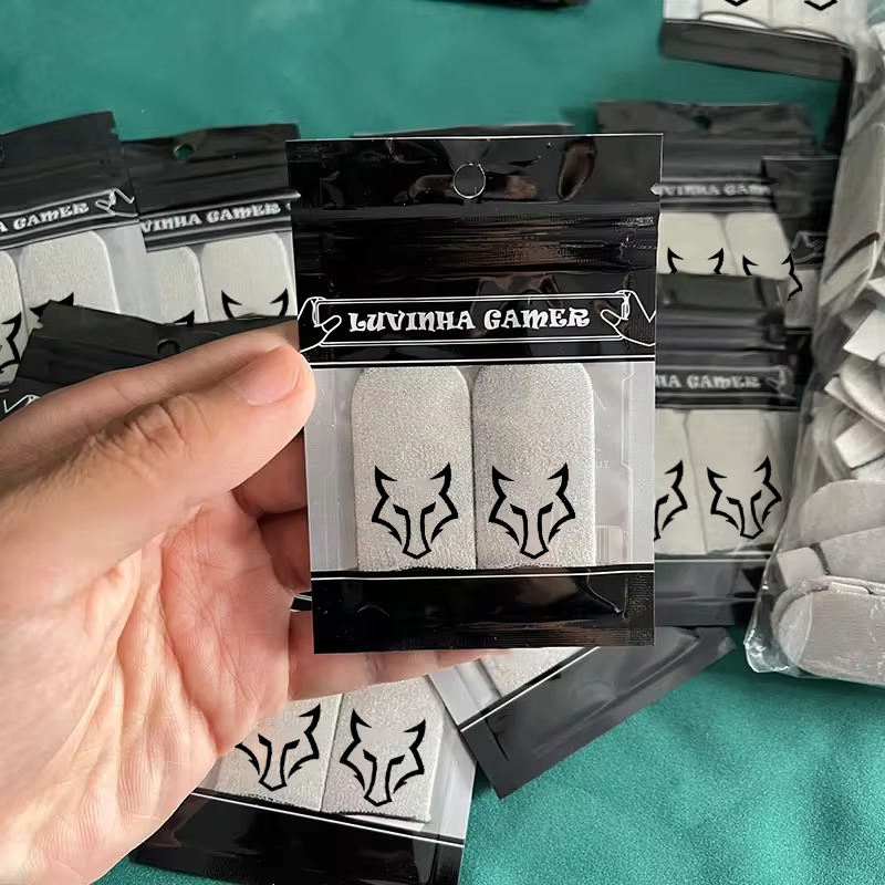 Accurate Touch Feedback Gaming Sleeves for Delicate Maneuvers