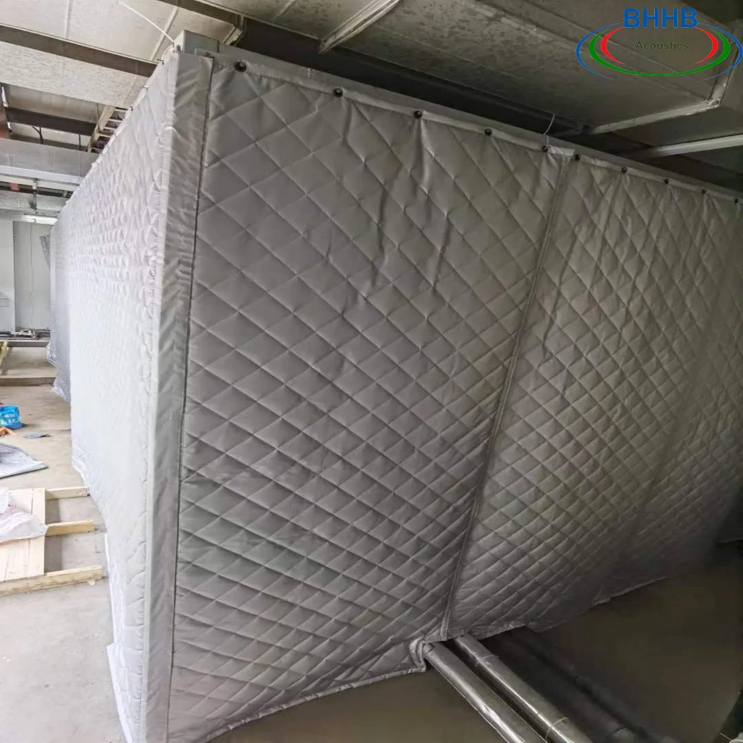 Acoustic Absorption Soft Curtains Suitable for Multiple Scenarios