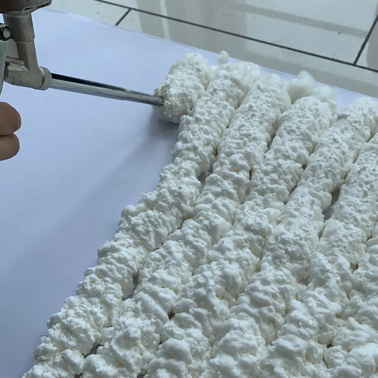 Cheap Manufacturer Wholesale Spray Foam Polyurethane Sealant Tools Gun with Custom Logo