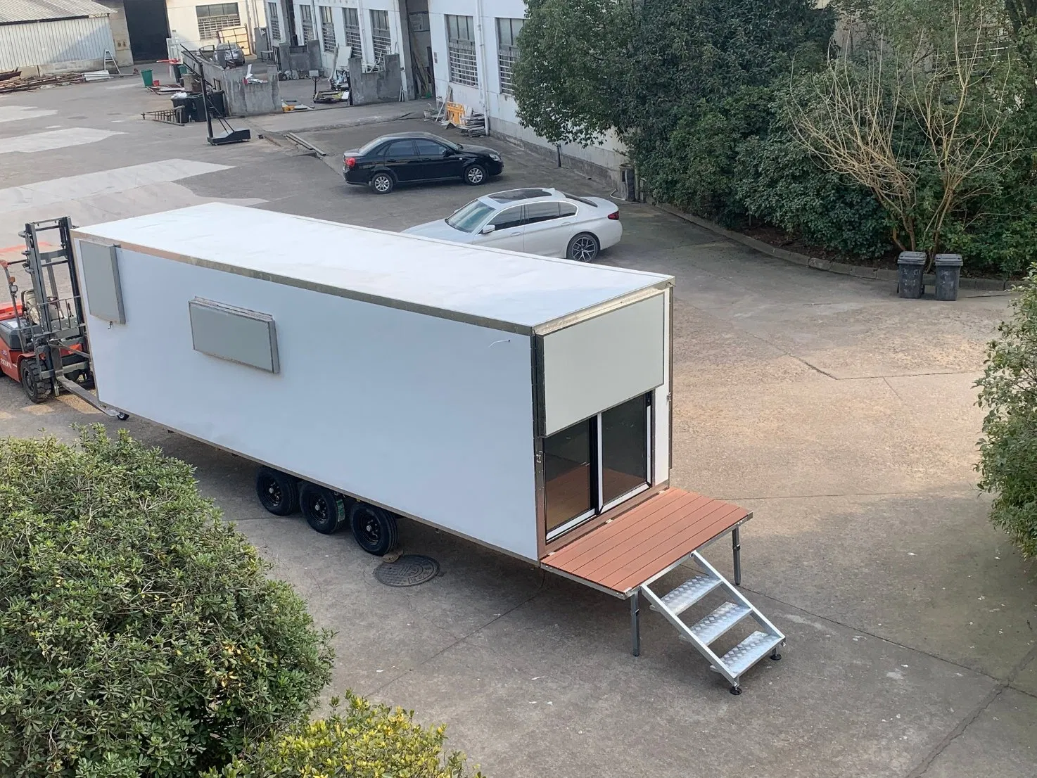 Fiberglass Waterproof Outdoor Towable Affordable Trailer House