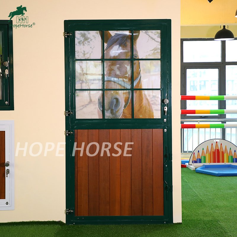 HDG Finished or Powder Coated Horse Farm Equipment Horse Paddock Door with Bamboo Wood