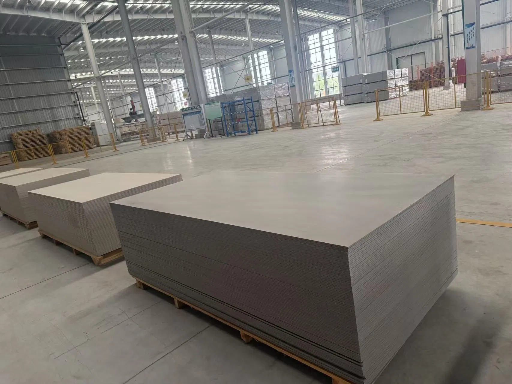 Refractory 6mm 12mm Heat Insulation Green Material Wall Siding Slab Floor Magnesium Oxide Deck Plate Calcium Silicate Panel Ceiling Sheet Cement Fiber Board
